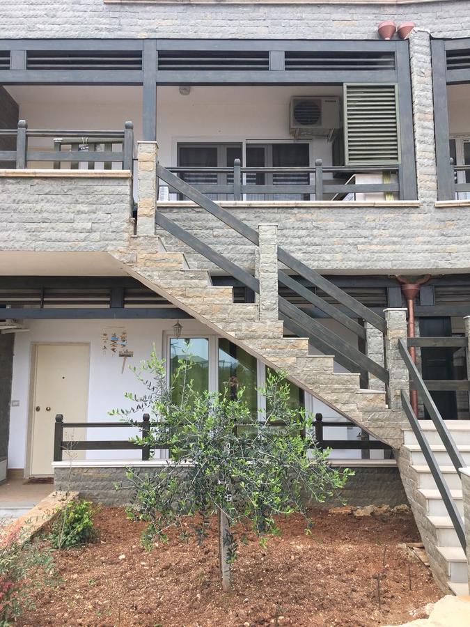 Aldi'S Guest House Vlore Ngoại thất bức ảnh